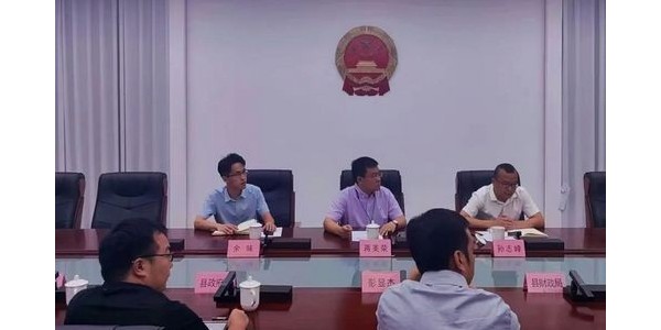 貴陽(yáng)院遇見(jiàn)中江縣！不吃又不喝，經(jīng)濟(jì)要滑坡——中江表妹